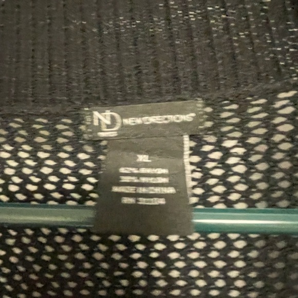 New direction sweater ladies size large black - Picture 4 of 5